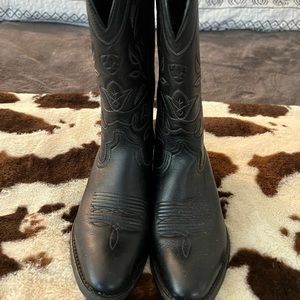 Ariat cow girl boots